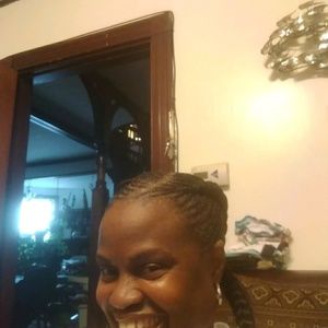 Meet your Posher, Antoinette